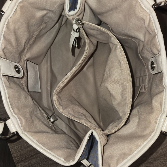 Coach Purse Signature pattern and denim color - Picture 13 of 14